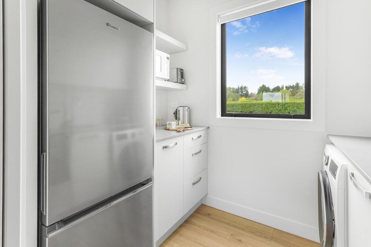 Lakeside Karapiro Downstairs Apartment 케임브리지 외부 사진