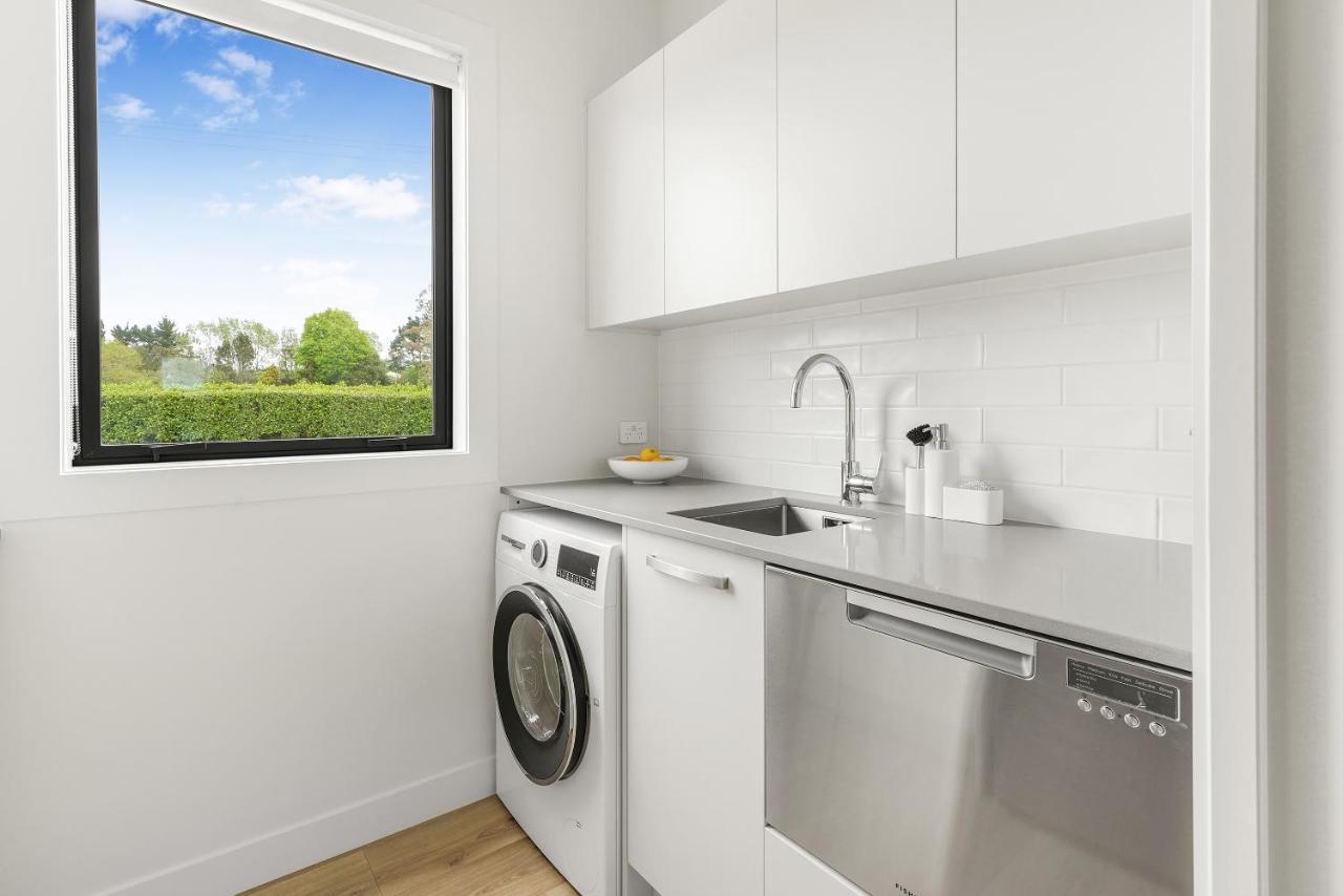 Lakeside Karapiro Downstairs Apartment 케임브리지 외부 사진