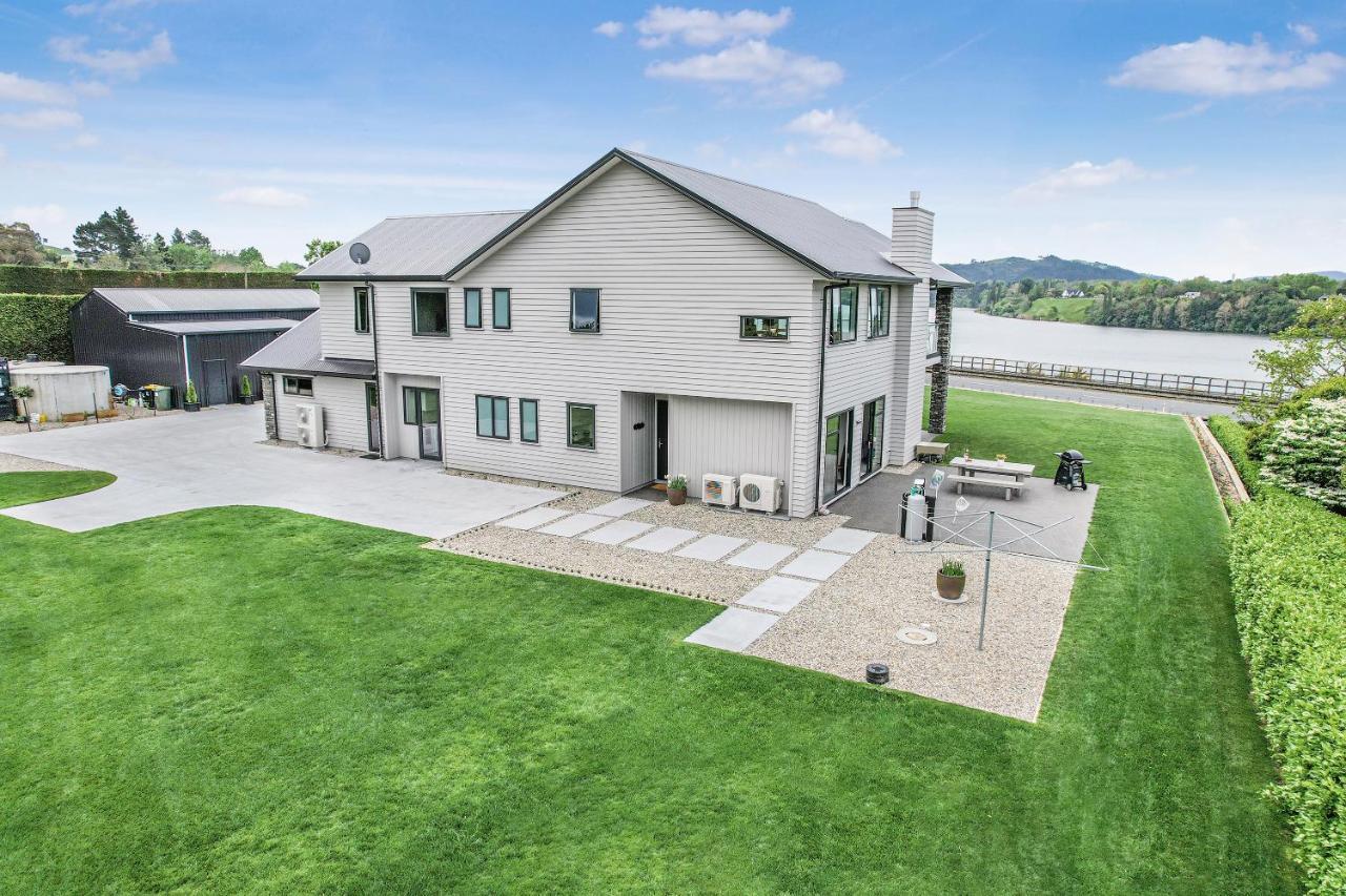 Lakeside Karapiro Downstairs Apartment 케임브리지 외부 사진